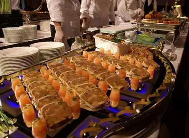 Buffet du Keio Plaza hotel lors de la cérémonie de décoration de Mr.Midorikawa par l'Ordre du Soleil Levant en 2011.