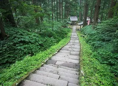 Le sanctuaire Sanji gôsaiden sur le mont Haguro, Yamagata
