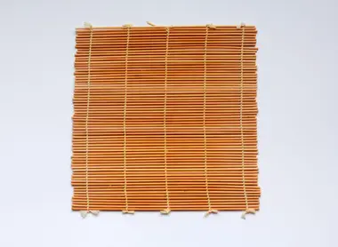 Un Makisu para preparar los maki zushi.