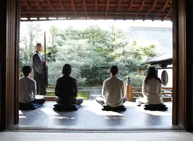 Zazen in Ryosoku-in temple Zazen in Ryosoku-in temple