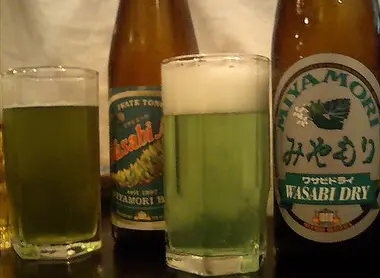 La bière au wasabi est de couleur verte ! La bière au wasabi est de couleur verte !