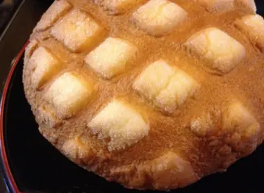 Avec son enveloppe croustillante et son intérieur moelleux, le melon pan est un en-cas apprécié à tout moment de la journée