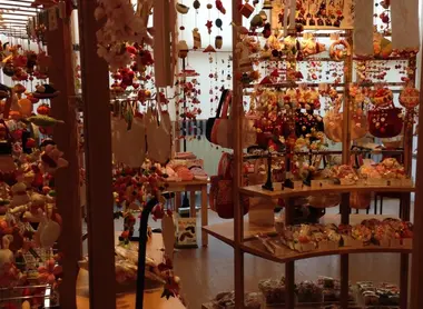 Chirimen Craft Museum