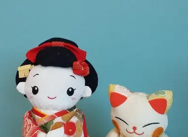 Poupée et chat en chirimen