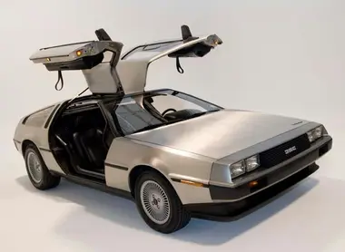 Une DeLorean DMC-12 est aussi exposée au Musée de l'Automobile de Toyota
