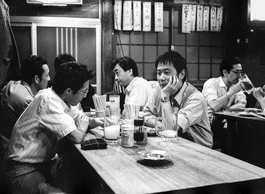 L'ambiance des izakaya est souvent animée