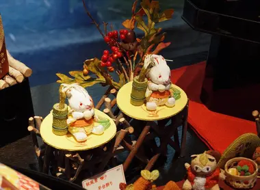 Objets en chirimen, à la boutique Chirimen Craft Musuem d'Arashiyama, à Kyoto