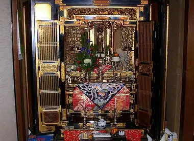 Butsudan, buddhist alter Butsudan, buddhist alter