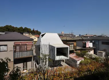 La casa Abiko, construida por la firma fuse-atelier (prefectura de Chiba). La casa Abiko, construida por la firma fuse-atelier (prefectura de Chiba).