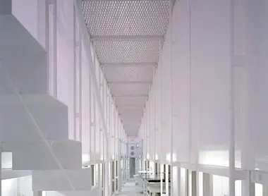 El interior de la Lucky Drops House. El interior de la Lucky Drops House.