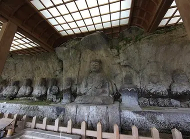 L'allée des bouddhas d'Usuki L'allée des bouddhas d'Usuki