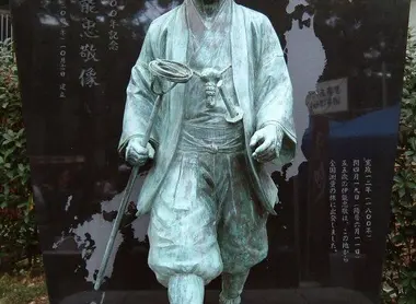 statue-ino-tadataka