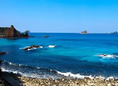 Les côtes îles Dôzen, archipel d'Oki