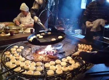 Cuisine au feu de bois dans le village de Ogawa