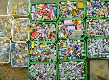Au Japon, les canettes et bouteilles sont recyclées.