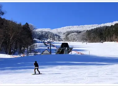 En hiver, le mont Hiba se transforme en destination pour les sports d'hiver ! En hiver, le mont Hiba se transforme en destination pour les sports d'hiver !