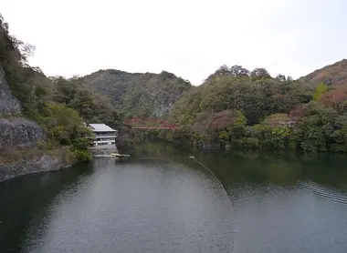 Le Lac Shuiryuko dans la vallée de Taishaku Le Lac Shuiryuko dans la vallée de Taishaku
