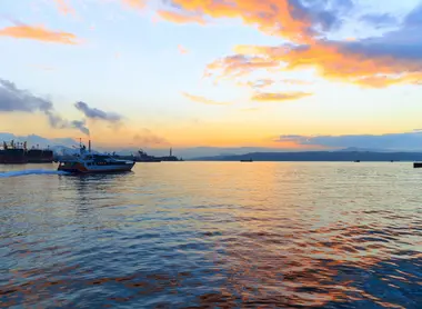 Le port de la ville de Kure