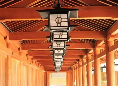 Les cloîtres en bois du sanctuaire Kashihara Jingû