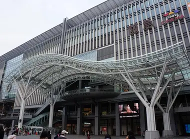 La gare centrale d'Hakata La gare centrale d'Hakata
