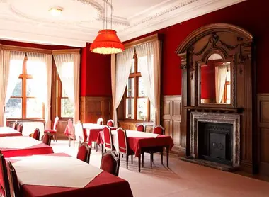 salle-a-manger-villa-kyu-furukawa