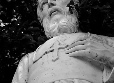 Statue du jésuite français Bernard Petitjean Statue du jésuite français Bernard Petitjean