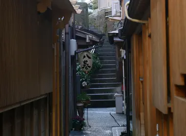 akari-zaka-escaliers