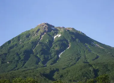 Le volcan Yakeyama est encore actif.