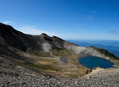Le lac du cratère au mont Norikura