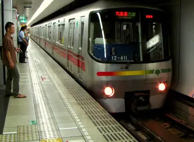 Tōei Ōedo line 12-400 series train