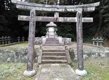 fumai-tombe-gessho-ji fumai-tombe-gessho-ji