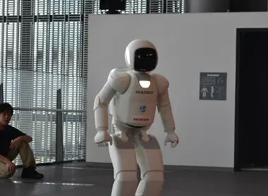 robot-asimo-miraikan