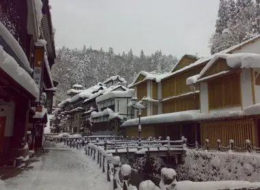 Ginzan Onsen sous la neige