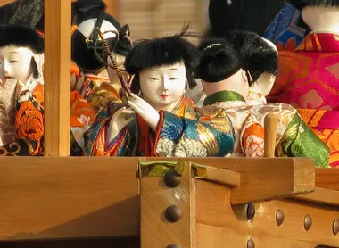 Poupées sur un petit bateau Poupées sur un petit bateau