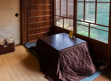 kotatsu au café Tsubame, Kamakura kotatsu au café Tsubame, Kamakura