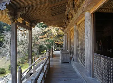 La terrasse du temple Jinguji à Obama 