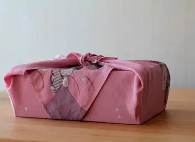 A box wrapped in a furoshiki