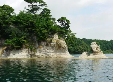 falaise-calcaire-tsukumo falaise-calcaire-tsukumo
