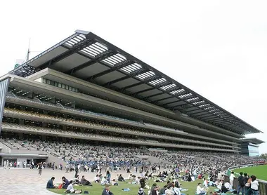 tribunes-hippodrome-fuchu