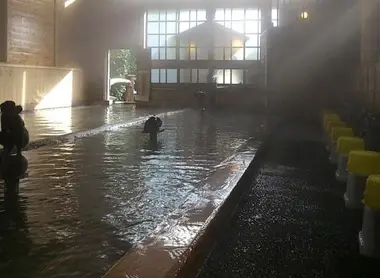 Le bain du Kanaya Onsen