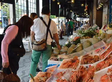 Choix de crabes sur le marché de Nijô