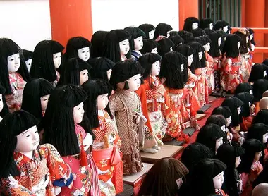 Les poupées du sanctuaire