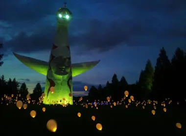 Les deux faces avant de la tour Les deux faces avant de la tour