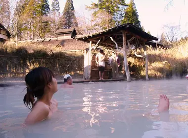 Tsurunoyu onsen