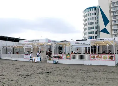 Certaines plages privées ont également leur propre Umi no Ie