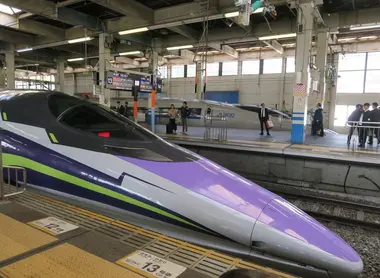 Le shinkansen Hello Kitty remplace celui sur le thème d'Evangelion