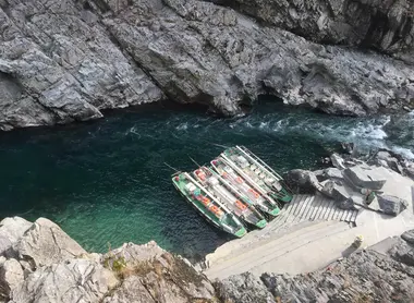 Embarquez pour une aventure au milieu des falaises Embarquez pour une aventure au milieu des falaises