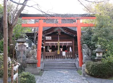 Kango-jinja_haiden Kango-jinja_haiden