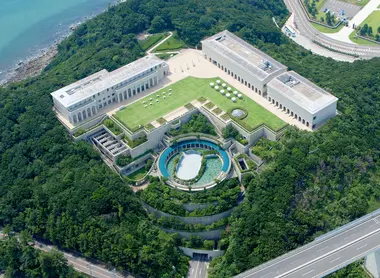 Le musée d'art Otsuka vu du ciel Le musée d'art Otsuka vu du ciel