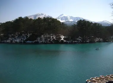 Vue sur le mont Bandai enneigé